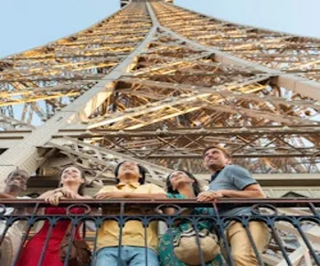 Eiffel Tower: Reserved Entry + Paris City Bus Tour